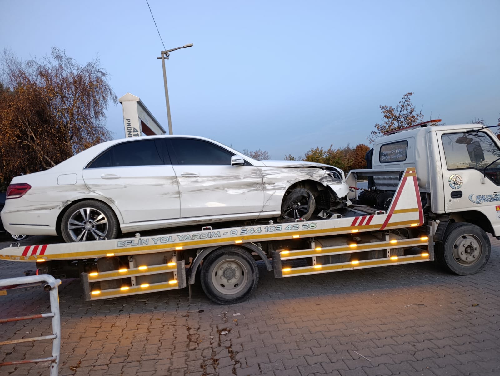 Eflin Oto Kurtarıcı Kaza Sonrası Araç Kurtarma