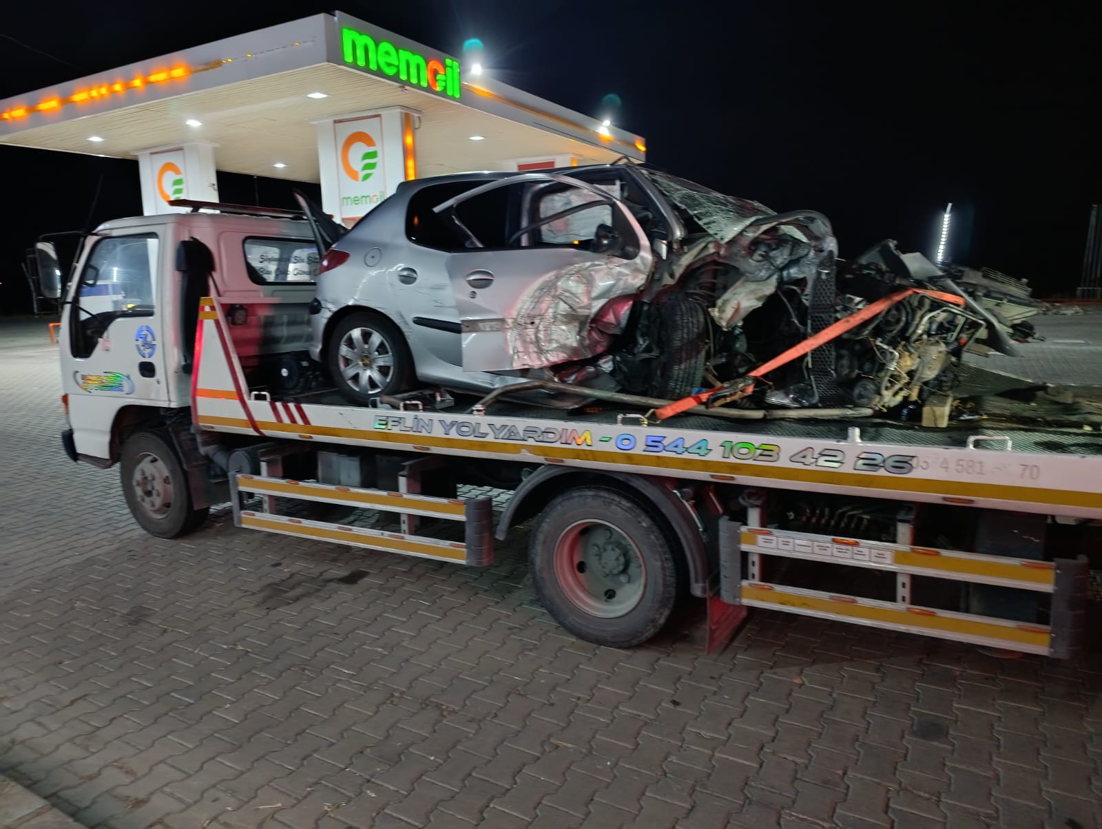 Eflin Oto Kurtarıcı Kazalı Peugeot Kurtarma