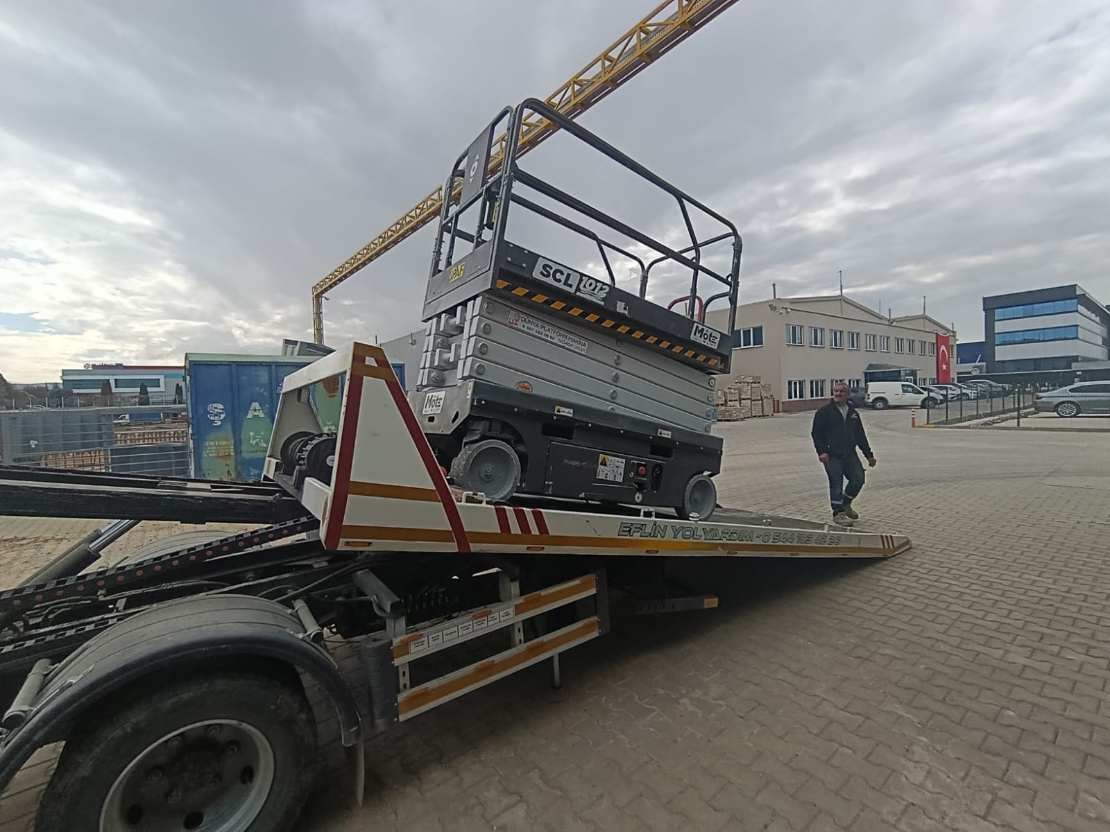 Eflin Oto Kurtarıcı Forklift Çekici Hizmeti